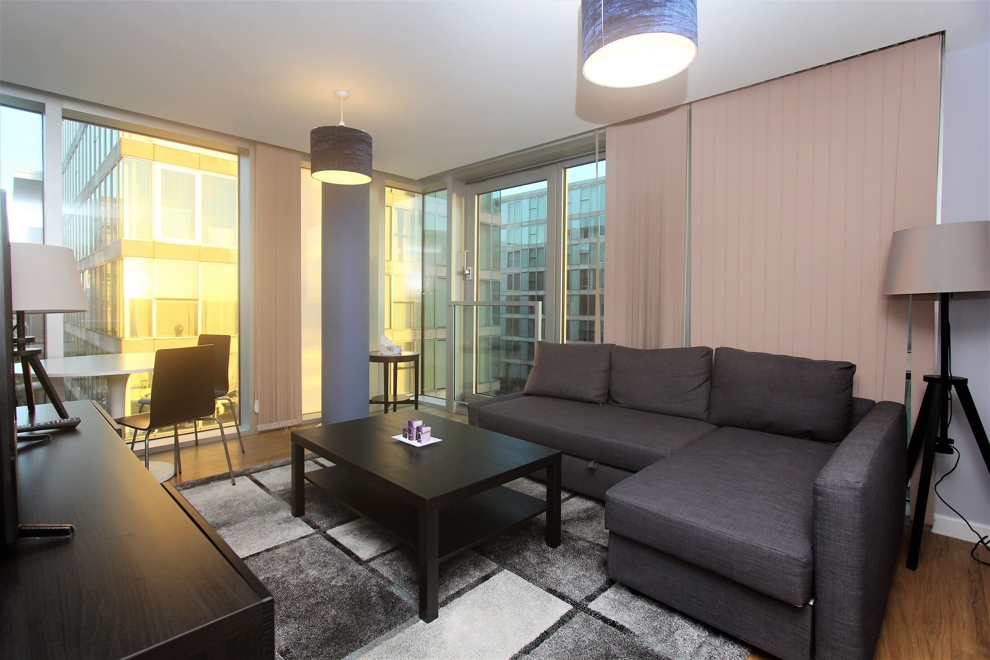 Central Mk Apartments Milton Keynes Ngoại thất bức ảnh